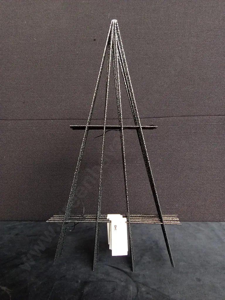 10 PIECES TAKASHO 45CM PLANT TRELLIS BRAND NEW Image 1++