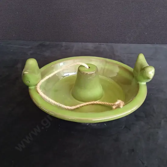 TAKASHO GREEN HANGING BIRD FEEDER