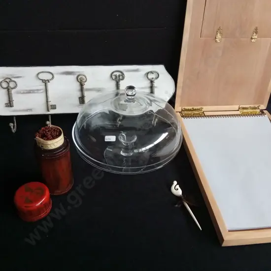 MISCELLANEOUS MIX OF HOMEWARE, INCLUDING GLASS DISPLAY DISH, WOODEN PHOTO ALBUM, ETC