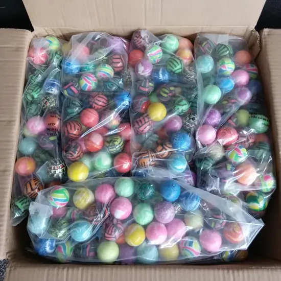 BOX OF BOUNCY BALLS FOR VENDING MACHINE