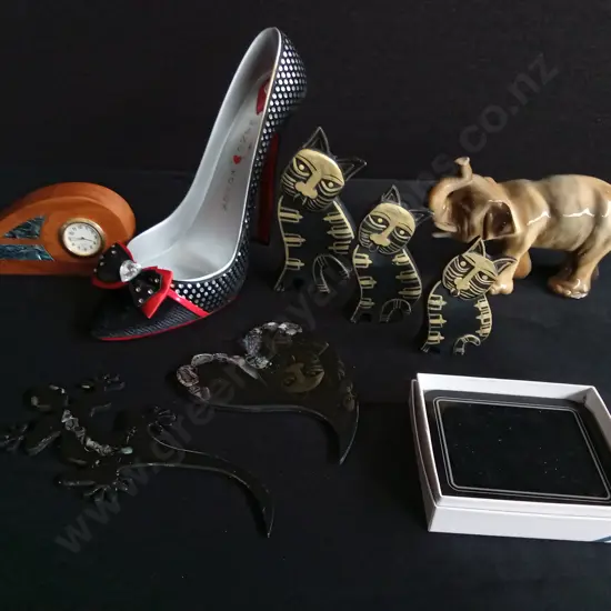 MIX OF HOME DECOR