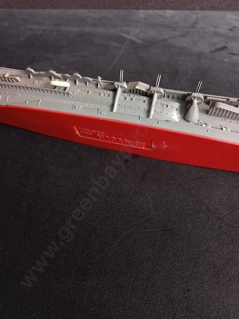 COLLECTION OF MINIATURE NAVAL VESSELS 1/700 SCALE Image 1++