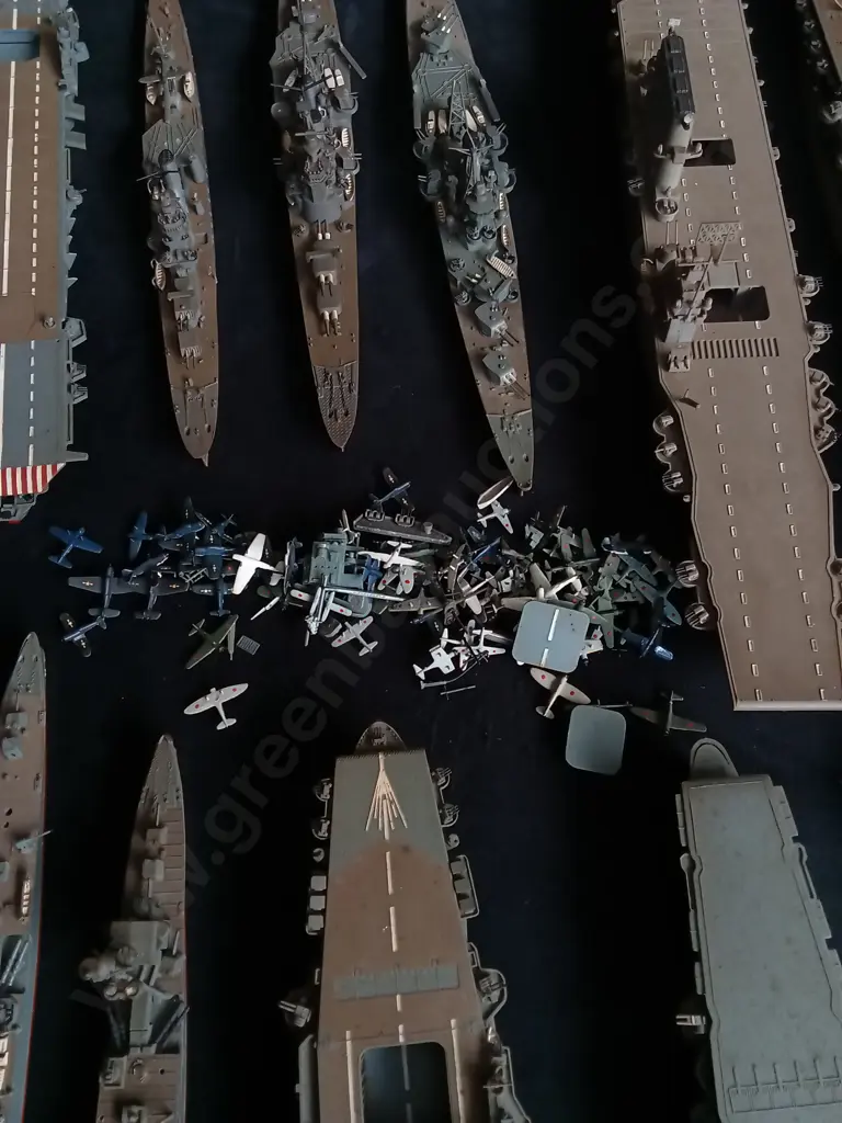 COLLECTION OF MINIATURE NAVAL VESSELS 1/700 SCALE Image 1++