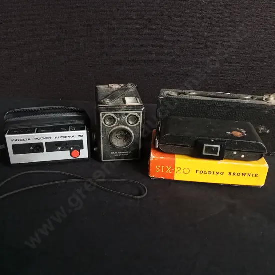4 PIECES VINTAGE ELECTRONICS, INCLUDING MINOLTA POCKET AUTOPAK, FOLDING BROWNIES, AND KODAK CAMERA