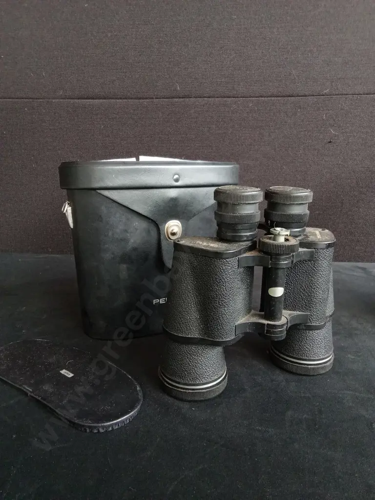 VINTAGE PENTAX BINOCULARS, CASE DAMAGED Image 1++