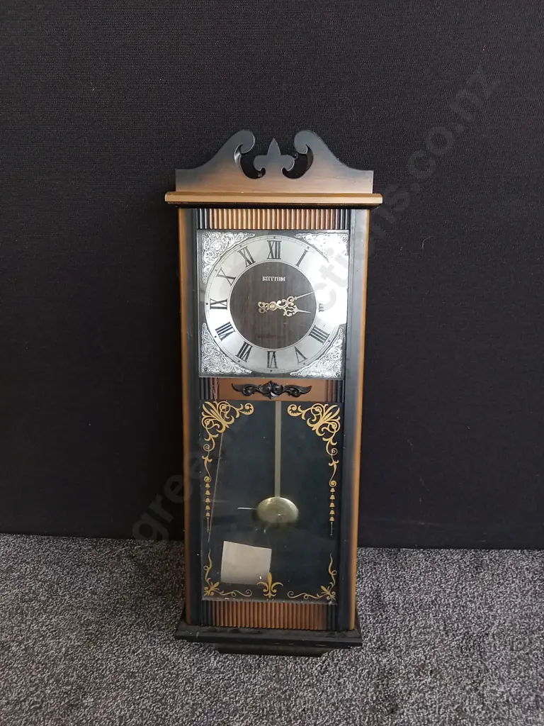 VINTAGE RHYTHM JAPAN BATTERY-OPERATED PENDULUM WALL CLOCK Image 1++