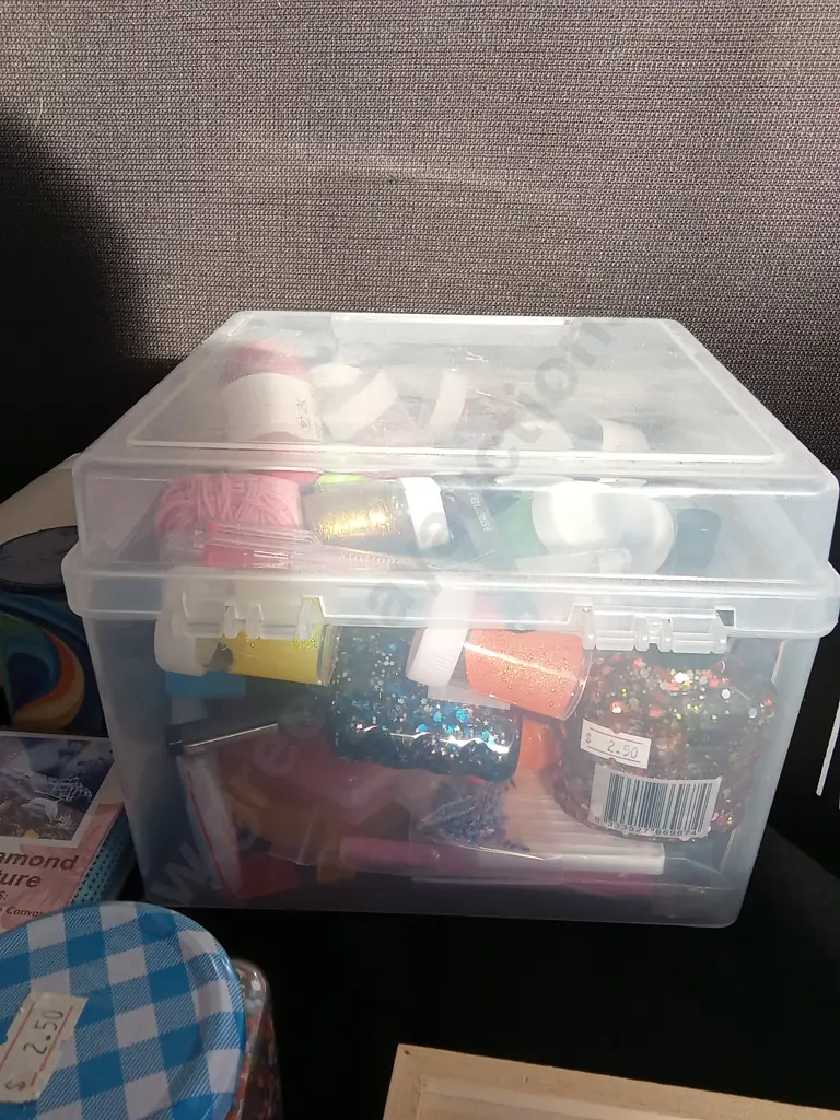 ASSORTED CRAFT SUPPLIES Image 1++