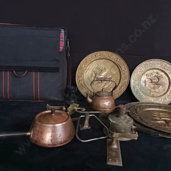 PICNIC BAG AND ASSORTED BRASS ITEMS