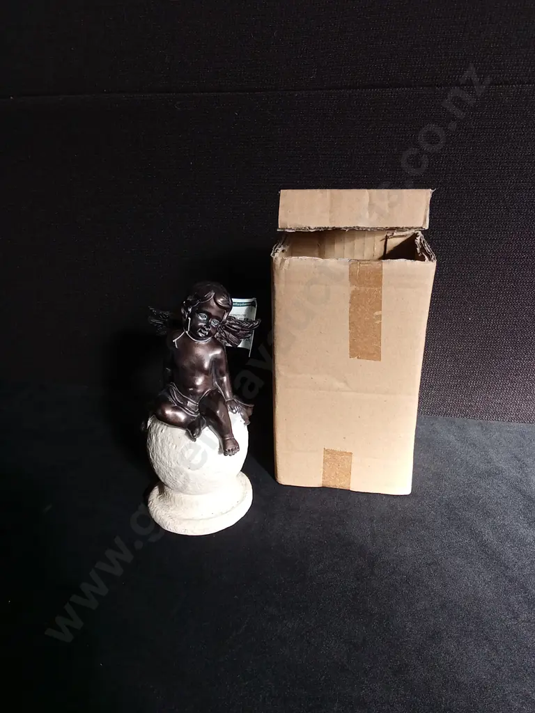 BRAND NEW DECORATIVE CHERUB FIGURE Image 1++