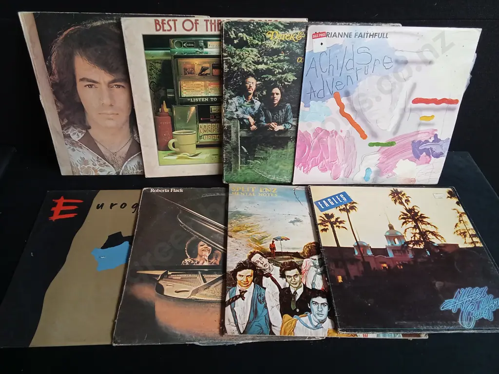 8 VINTAGE VINYL RECORDS Image 1++