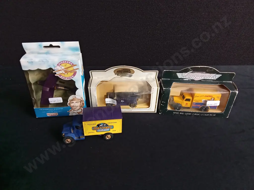 4 PIECES VINTAGE DIE CAST CAR MODELS, DAYS GONE AND MATCHBOX, 3 PACKAGED Image 1++