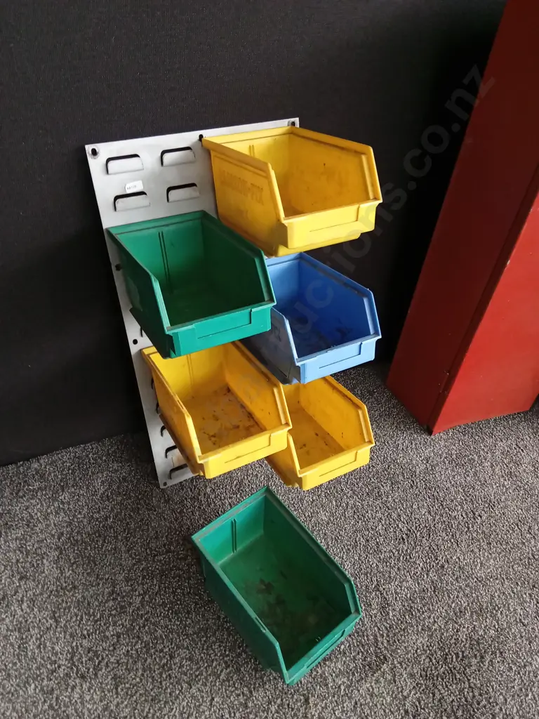 RED METAL ORGANISER AND PLASTIC STORAGE BIN SYSTEM Image 1++