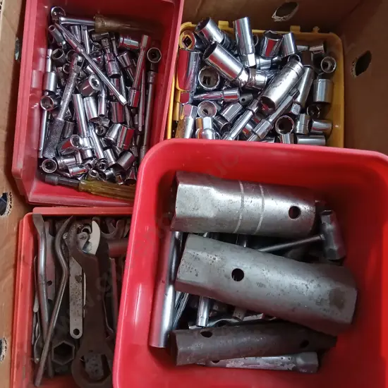 BOX OF MECHANIC TOOLS