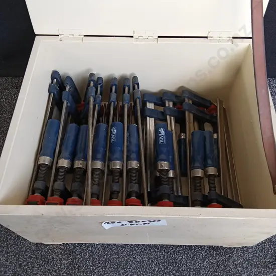 WOODEN BOX OF 30 X 250 CLAMPS