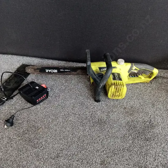 RYOBI CHAINSAW 2300W