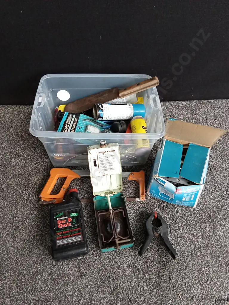 BOX OF ASSORTED TOOLS AND OTHER Image 1++