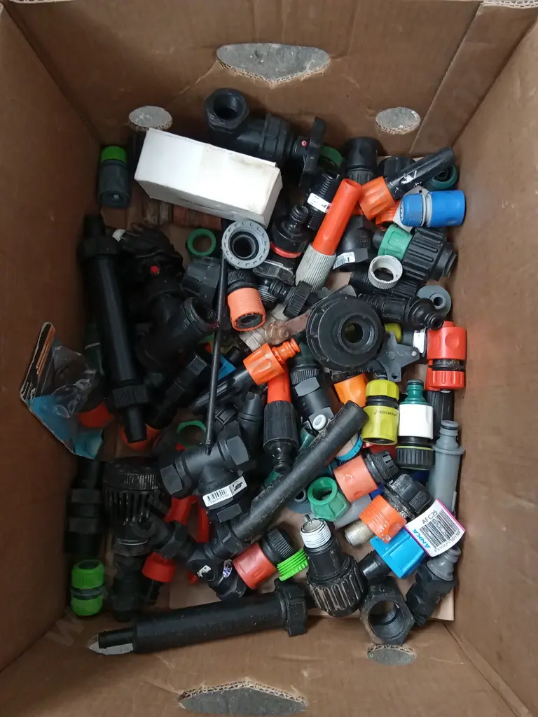BOX OF HOSE CONNECTORS Image 1++