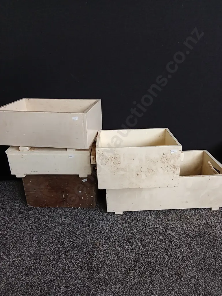 5 WOODEN BOXES Image 1++