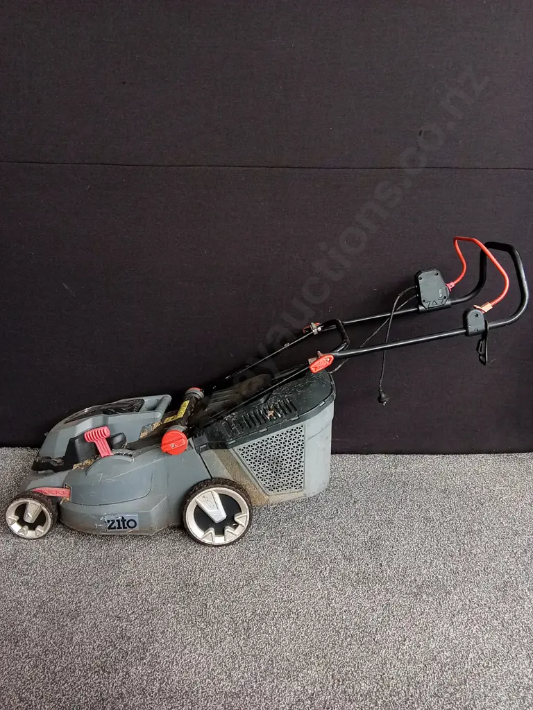 OZITO ELECTRIC LAWN MOWER WORKING Image 1++