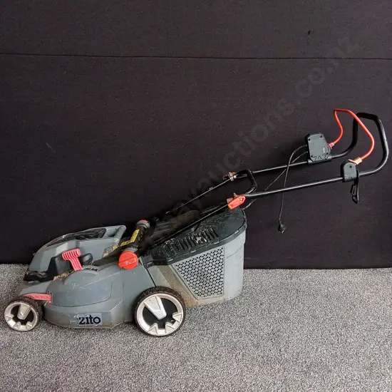 OZITO ELECTRIC LAWN MOWER WORKING