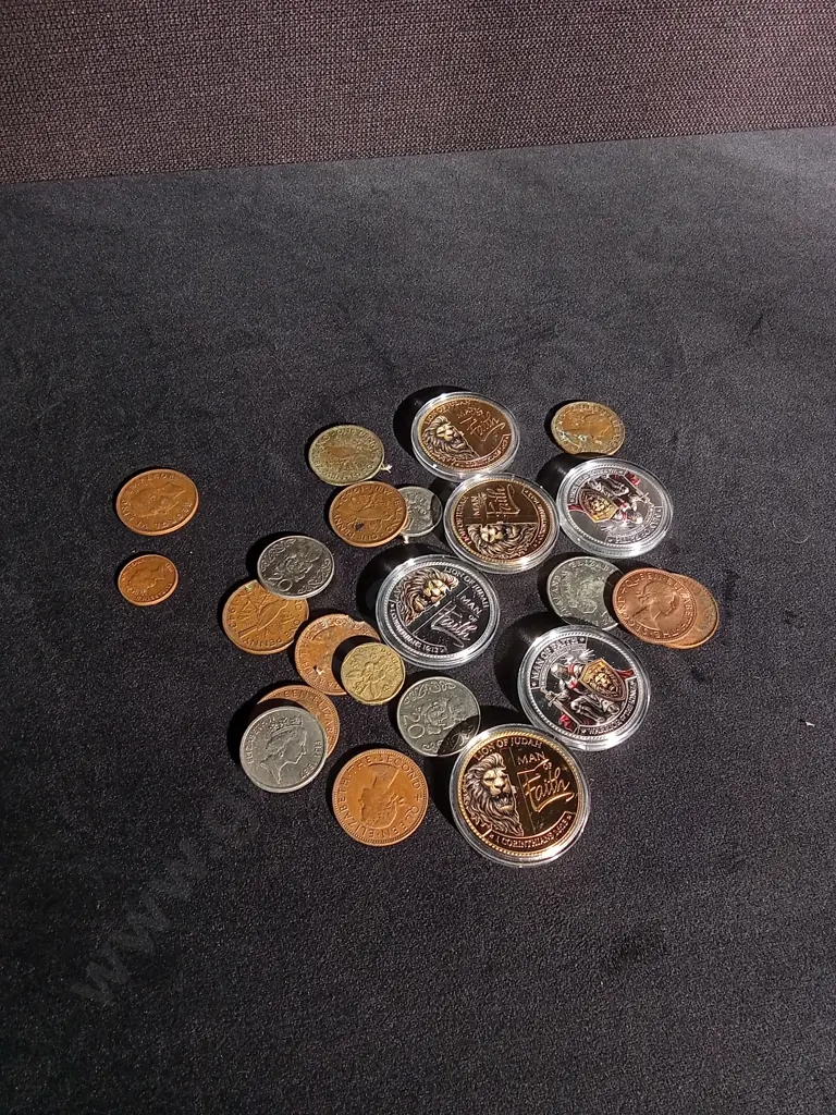 COLLECTION OF COINS Image 1++