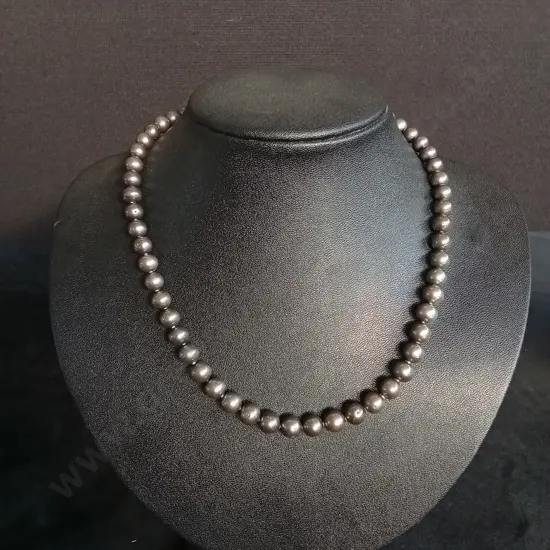 BLACK PEARL NECKLACE