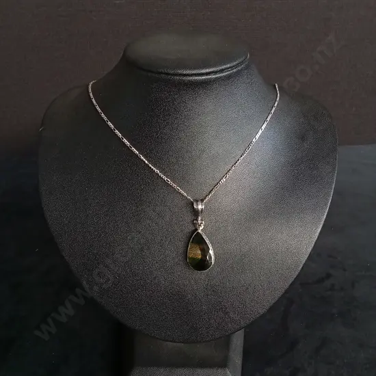 SILVER NECKLACE