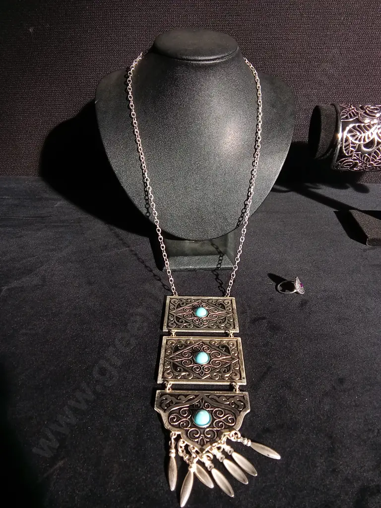MIX OF COSTUME JEWELLERY Image 1++
