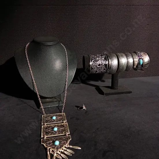 MIX OF COSTUME JEWELLERY
