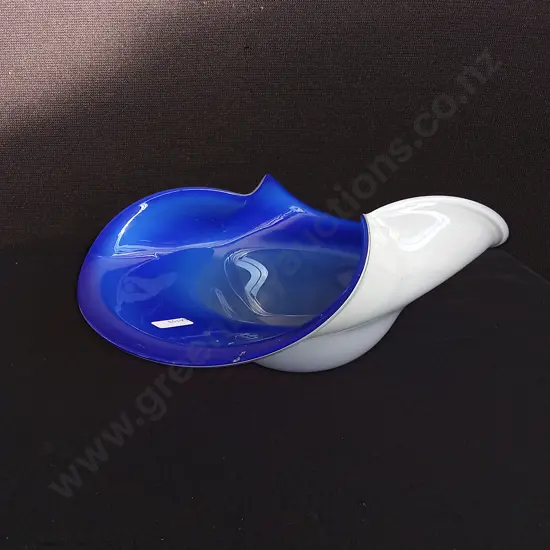 MID CENTURY MODERN BIOMORPHIC GLASS BOWL