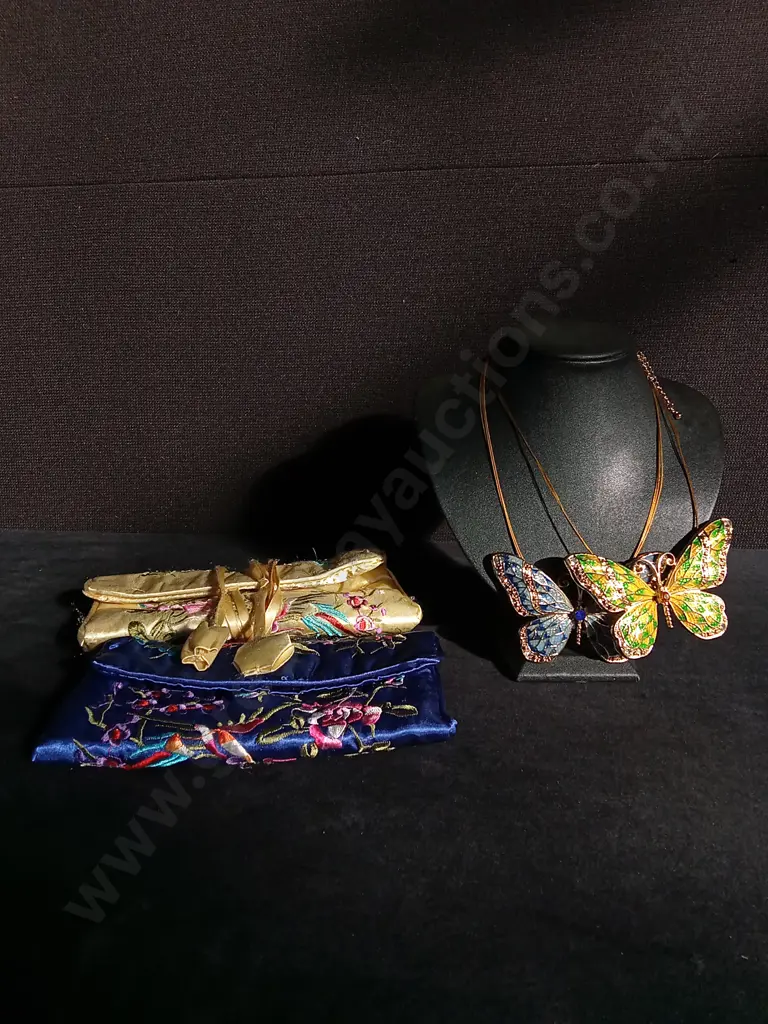 4 PIECES SATIN POUCHES AND BUTTERFLY NECKLACES Image 1++