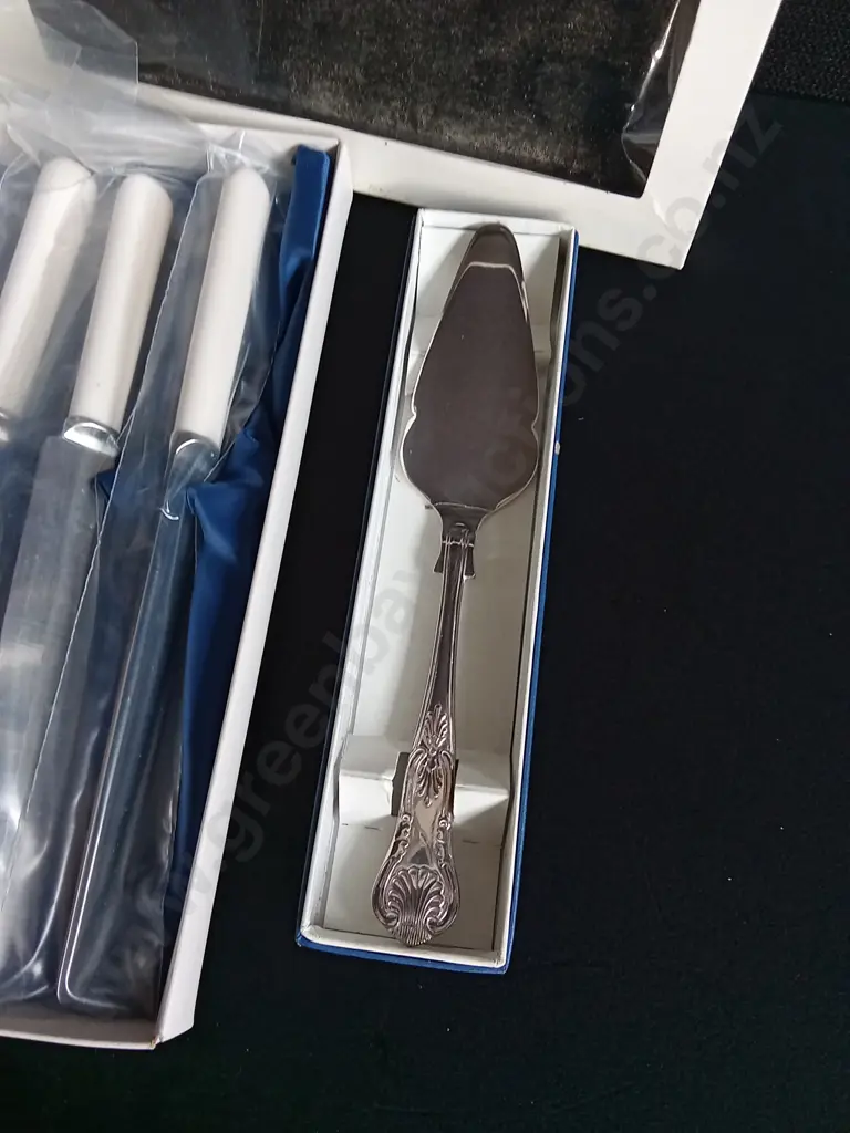 BRAND NEW SILVERWARE, FAIRMOUNT FINE SILVER "DUKE" SPOONS, BANQUET CAKE FORKS, HIRAM WILD KNIVES , SHEFFIELD CAKE SERVER Image 1++