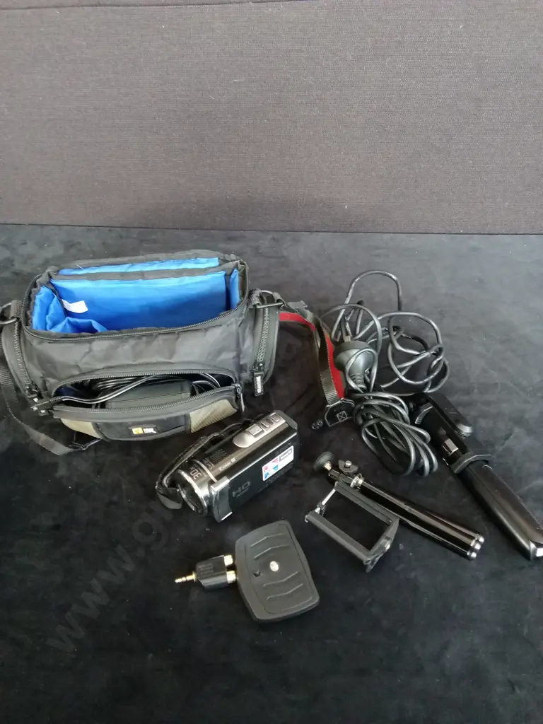 SONY HANDYCAM AND ACCESSORIES NOT TESTED Image 1++