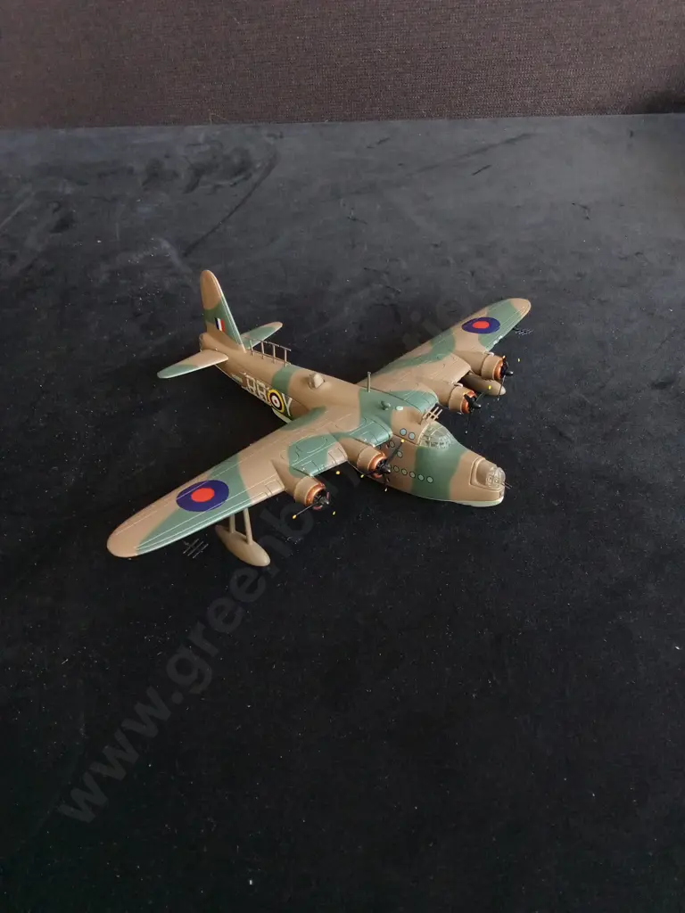 CORGI 1:144 DIECAST MODEL OF A SUNDERLAND MK.III FLYING BOAT Image 1++
