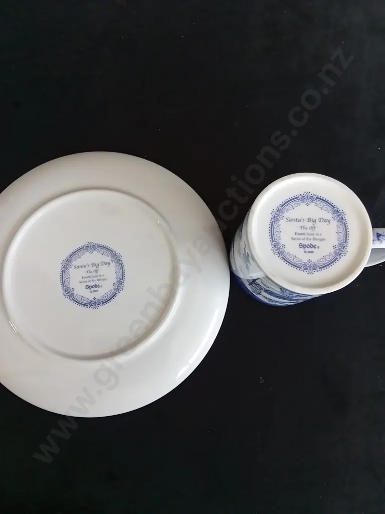 SPODE SANTAS BIG DAY THE OFF PLATE AND MUG Image 1++