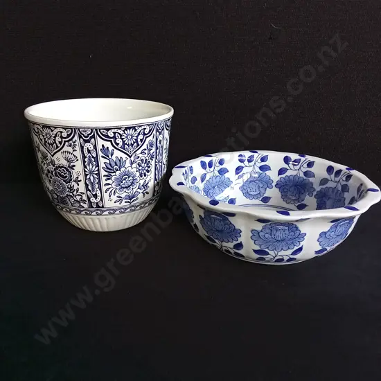 VINTAGE BOCH ROYAL SPHINX PLANTER, AND BLUE AND WHITE FLORAL PORCELAIN BOWL