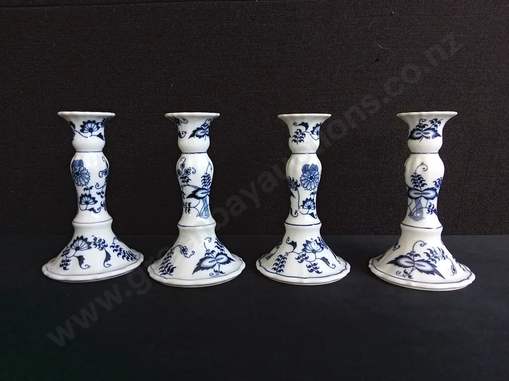 4 PIECES BLUE DANUBE PORCELAIN CANDLESTICKS Image 1++