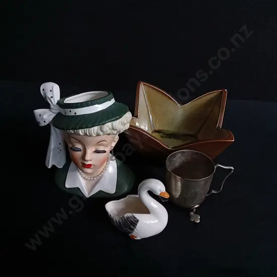 4 PIECES VINTAGE DECORATIVE ITEMS