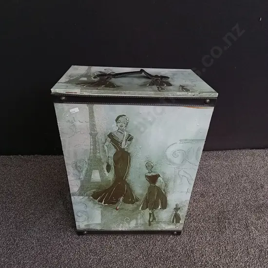 DECORATIVE STORAGE BOX WITH LID