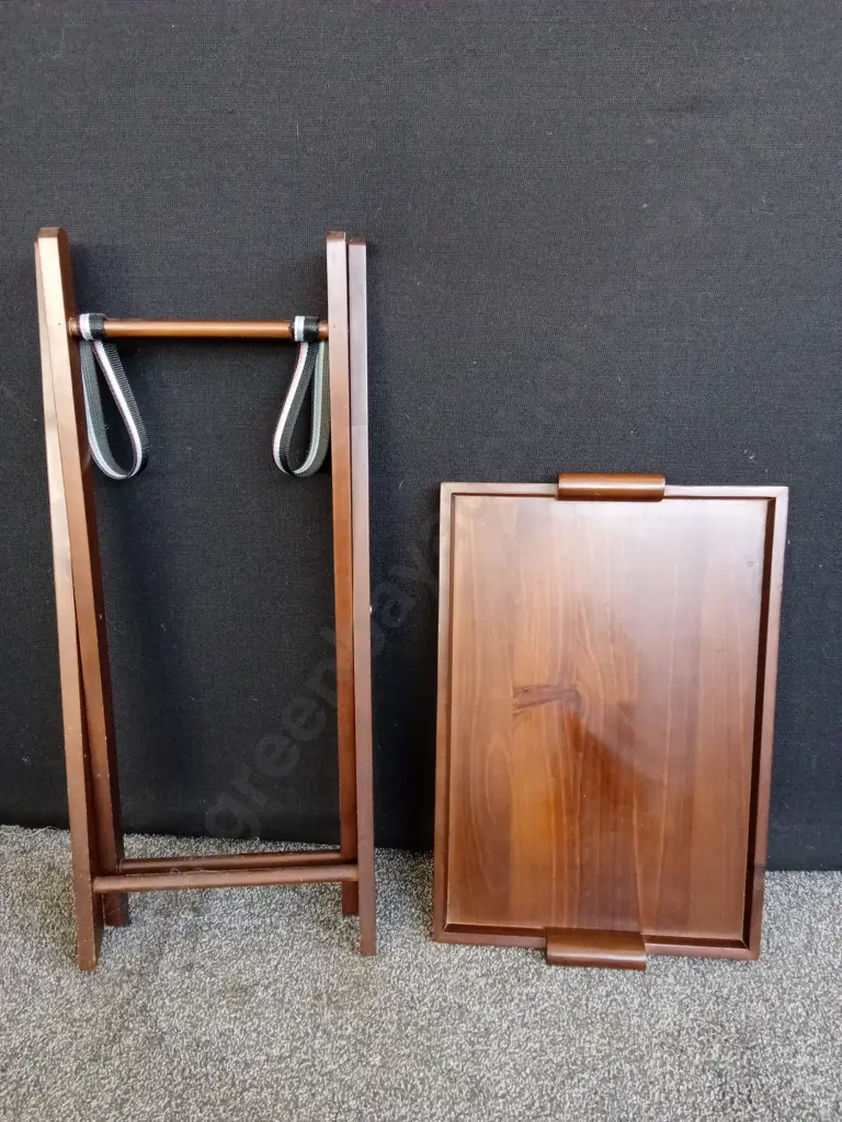 TRAY STAND WITH FOLDING BASE Image 1++