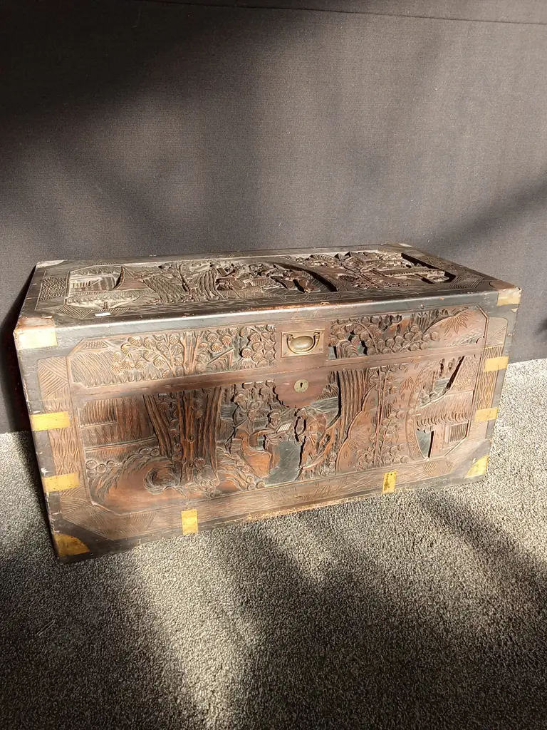ANTIQUE CHINESE HAND CARVED CAMPHOR WOOD LUGGAGE CHEST L1M D50CM H50CM Image 1++