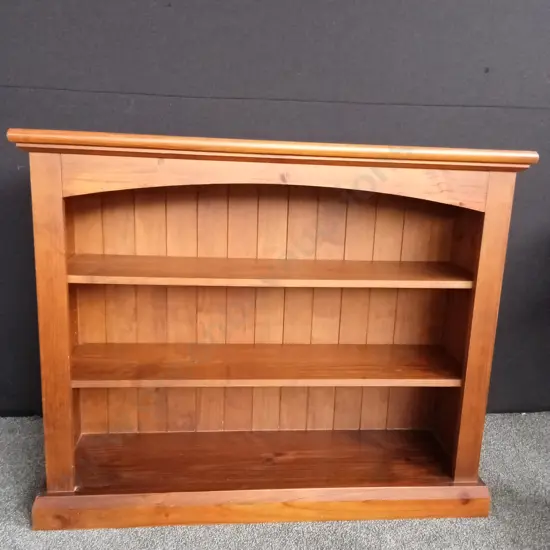 LOW WOODEN BOOKCASE WITH ARCH TOP L1.15M D32CM H94CM WITH 2 REMOVABLE SHELVES