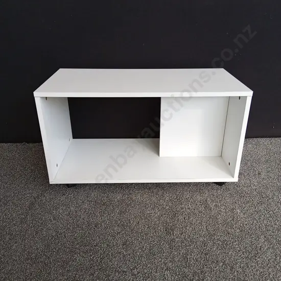 WHITE TV UNIT L80CM D40CM H45CM ON WHEELS