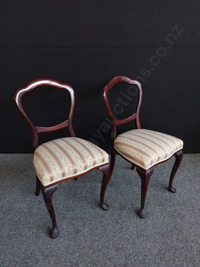 2 ANTIQUE VICTORIAN BALLOON BACK CHAIRS Image 1++