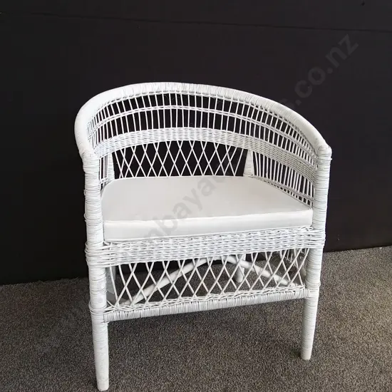 WHITE AFRICAN INSPIRED MALAWI CHAIR