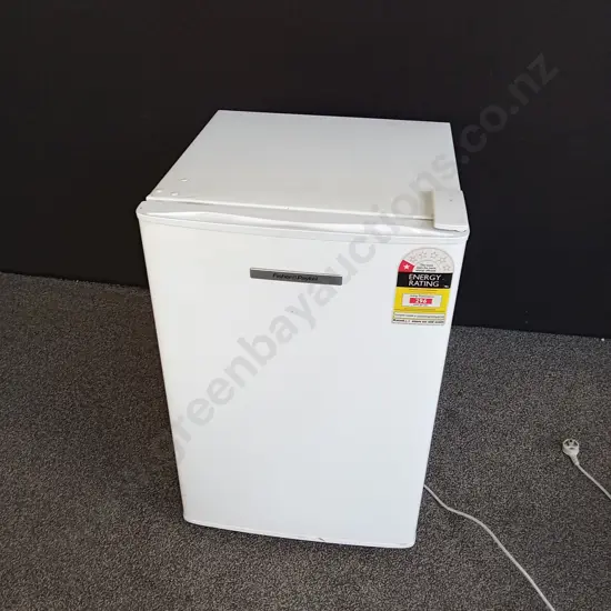 FISHER AND PAYKEL MINI FRIDGE H80CM WORKING