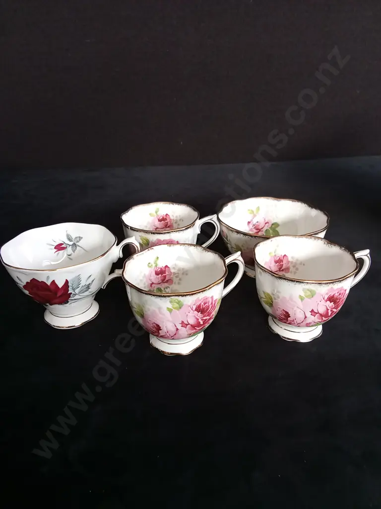 4 ROYAL ALBERT CUPS AND ONE BOWL Image 1++
