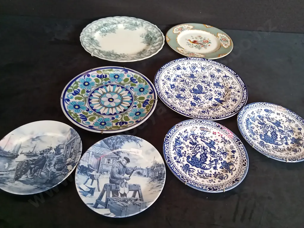 8 DECORATIVE DISPLAY PLATES Image 1++