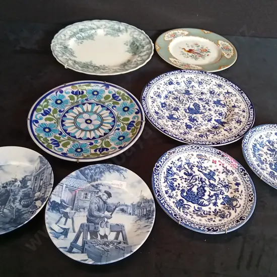 8 DECORATIVE DISPLAY PLATES