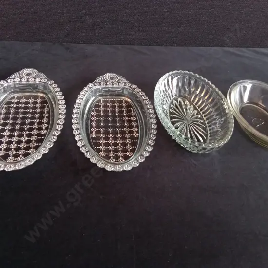 4 PIECES GLASS DISHES